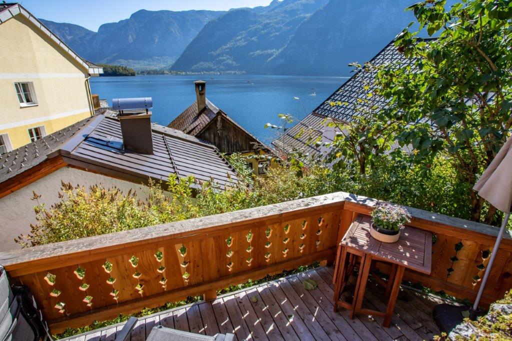 Terrasse Apartment Hallstatt Salzkammergut.jpg